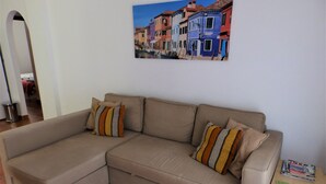 TV, stereo - MH06 - Lovely 2 Bed 2 Bath Villa, Sea views, Mojon Hills, Isla Plana (isla plana mojon hills)