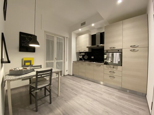 Home Holiday - Cozy House Matera - Yellow House - central