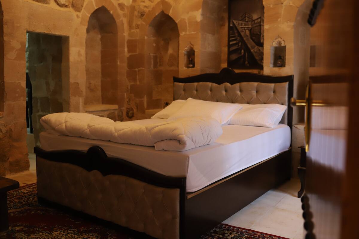 1 bedroom, premium bedding, down duvets, minibar