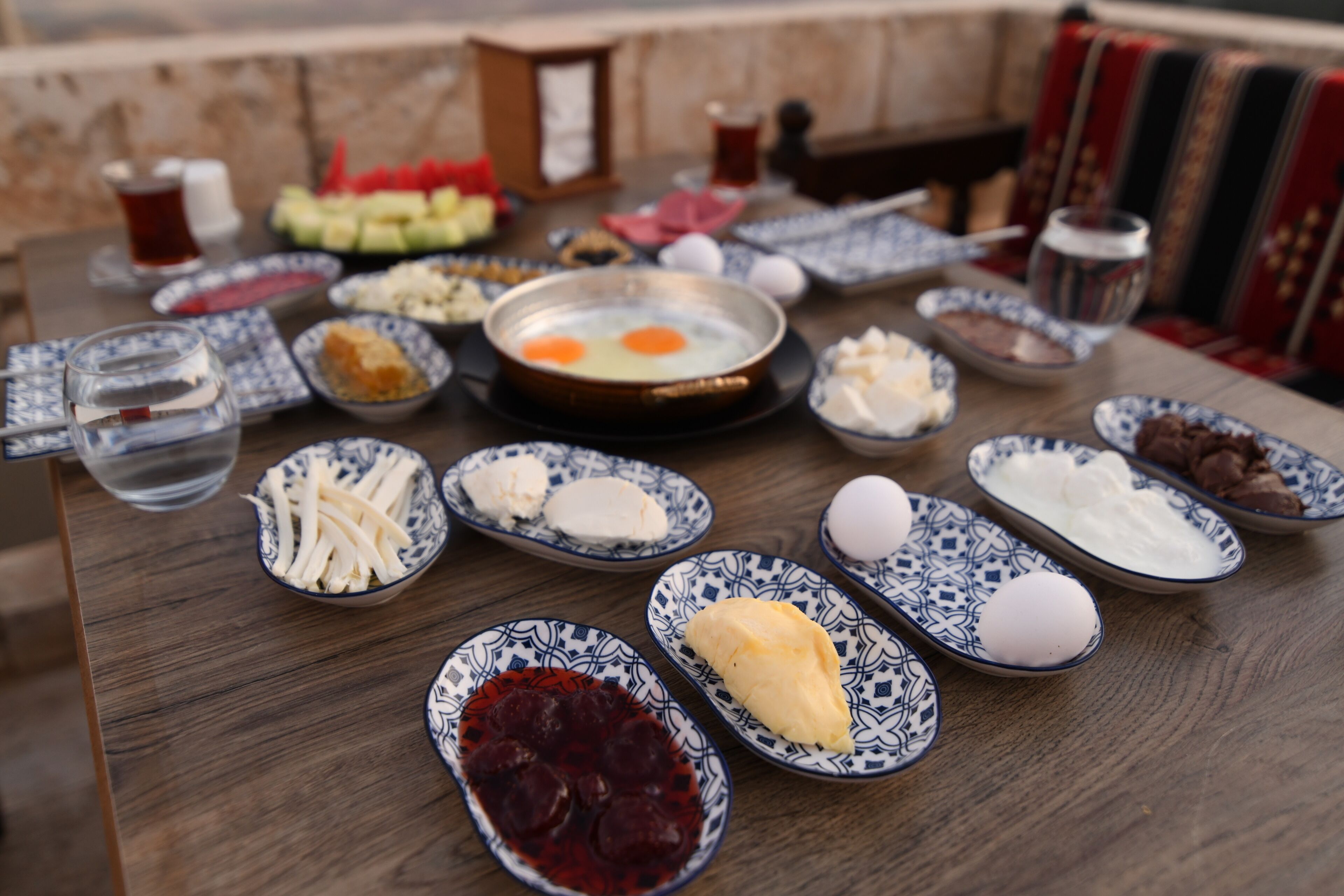 free daily full breakfast