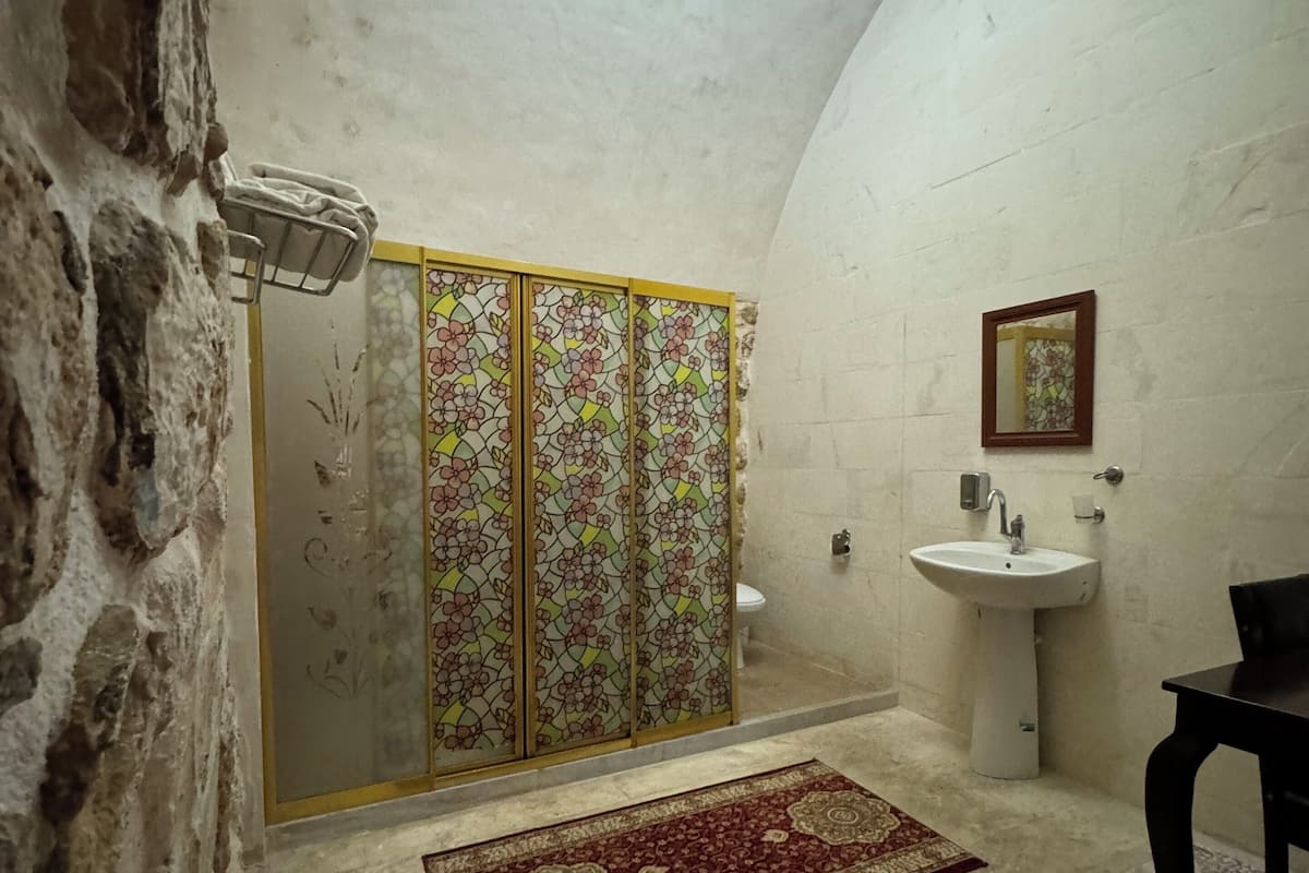 1 bedroom, premium bedding, down duvets, minibar