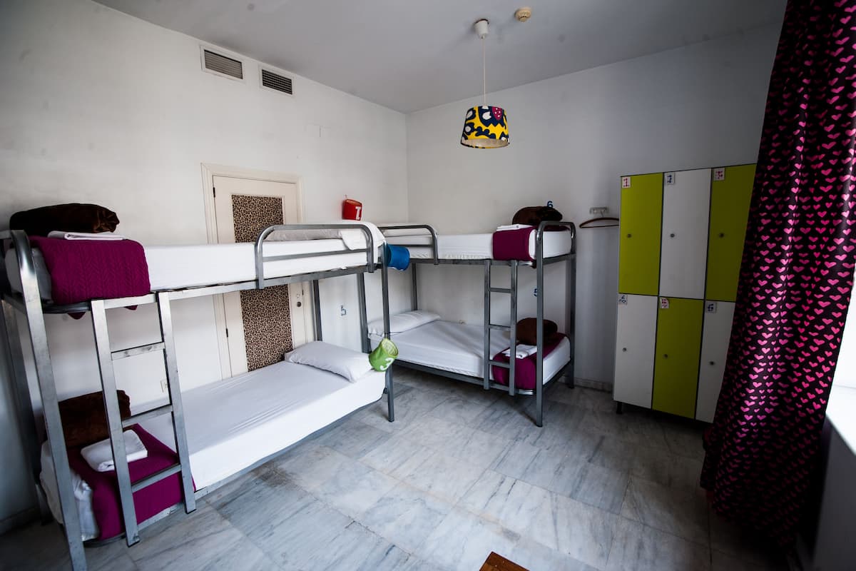 1 bed in 6-beds mixed Dormitory