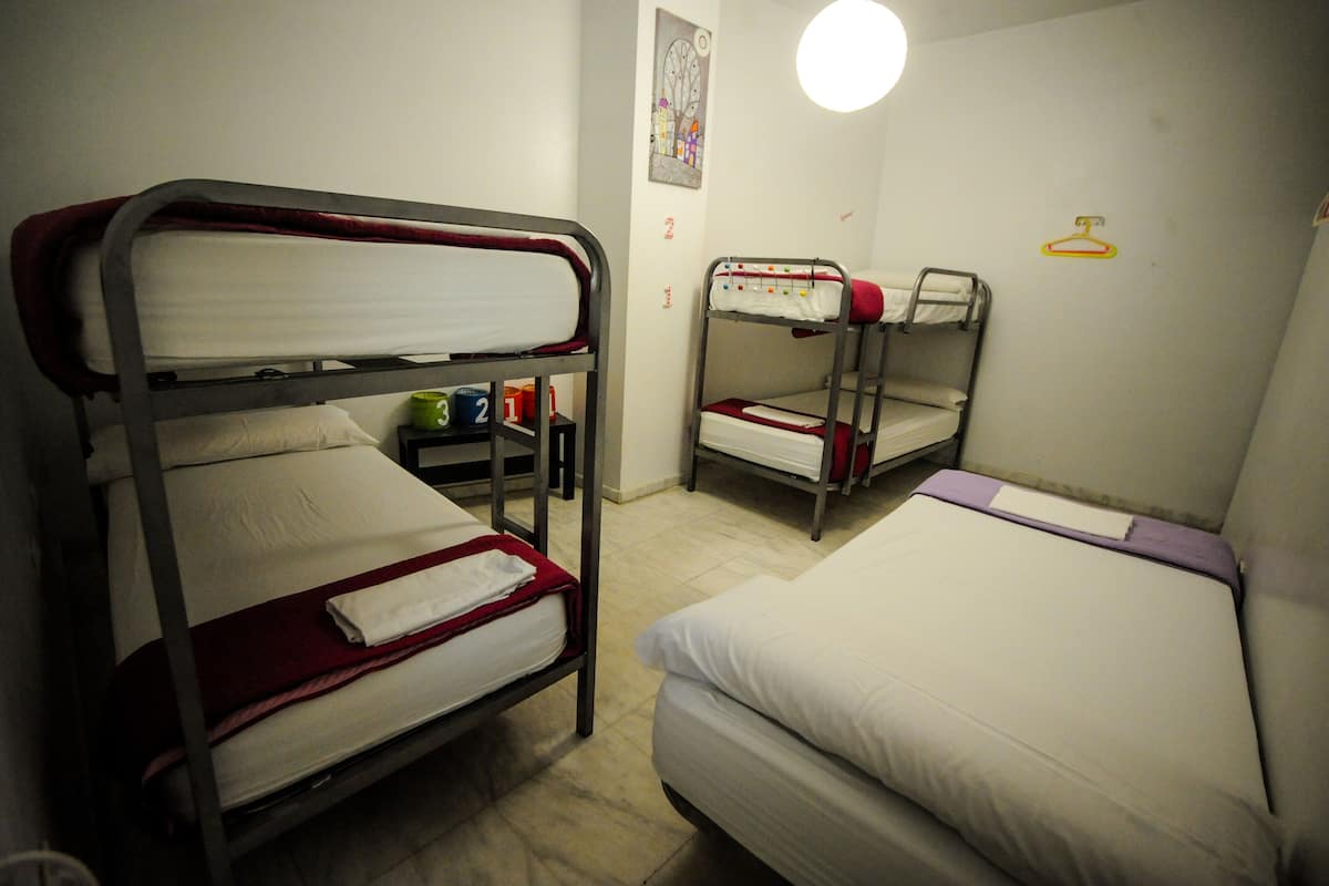 1 bed in 5-beds mixed Dormitory