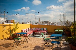 Rooftop terrace - La Flamenka Hostel (Seville)
