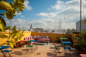 Rooftop terrace - La Flamenka Hostel (Seville)