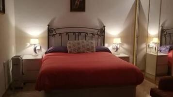 Bureau, Wi-Fi gratuit, draps fournis