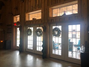 Interior - Red Fern Lodge Room 5 (Statesboro)