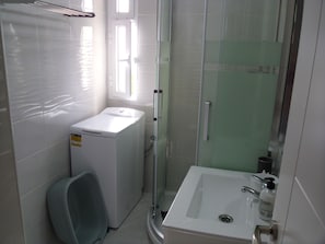 Hair dryer, towels