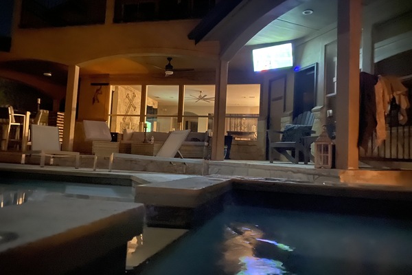 Outdoor pool, a heated pool