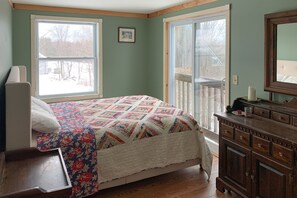 4 quartos, acesso à internet, roupa de cama