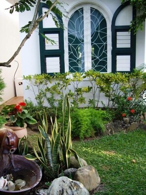 Room - Top O' Tobago (Plymouth)