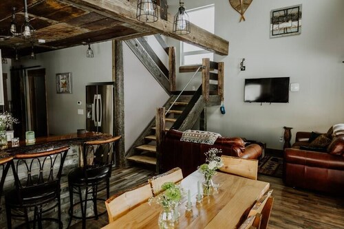 BRIDGER VIEW CABIN WITH 360 DEGREE MOUNTAIN VIEWS