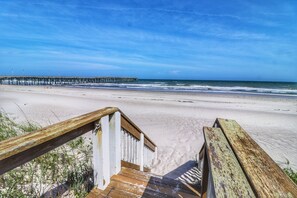 Aan het strand, ligstoelen aan het strand