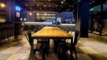 Frukostbuffé varje dag (USD 9 per person)