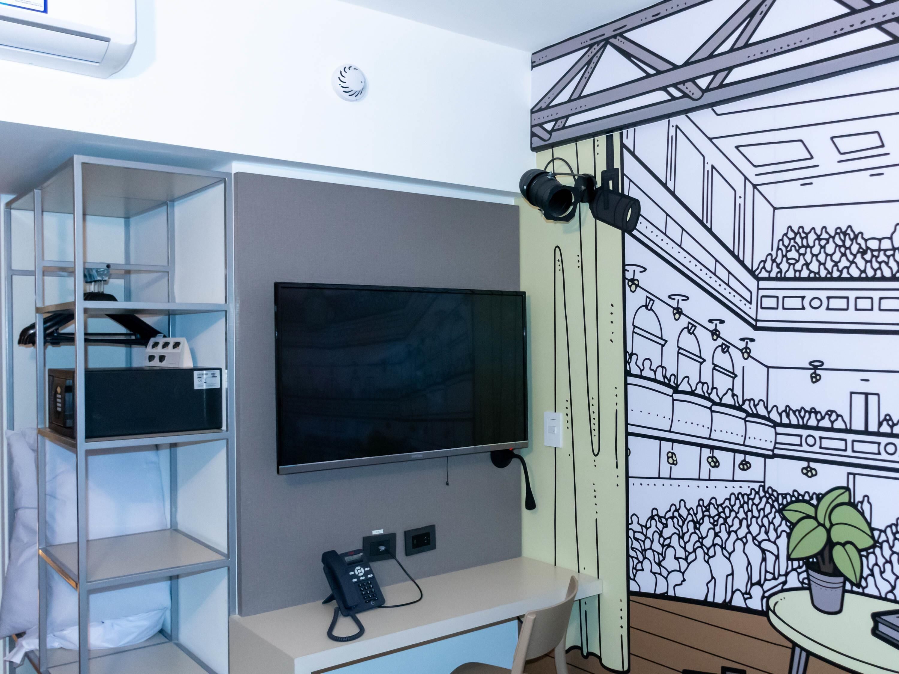 family suite, multiple beds | 1 bedroom, hypo-allergenic bedding, in-room safe, laptop workspace