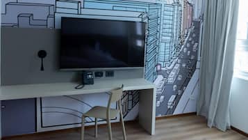 Standard Room, 2 Single Beds | Hypo-allergenic bedding, in-room safe, laptop workspace, free WiFi