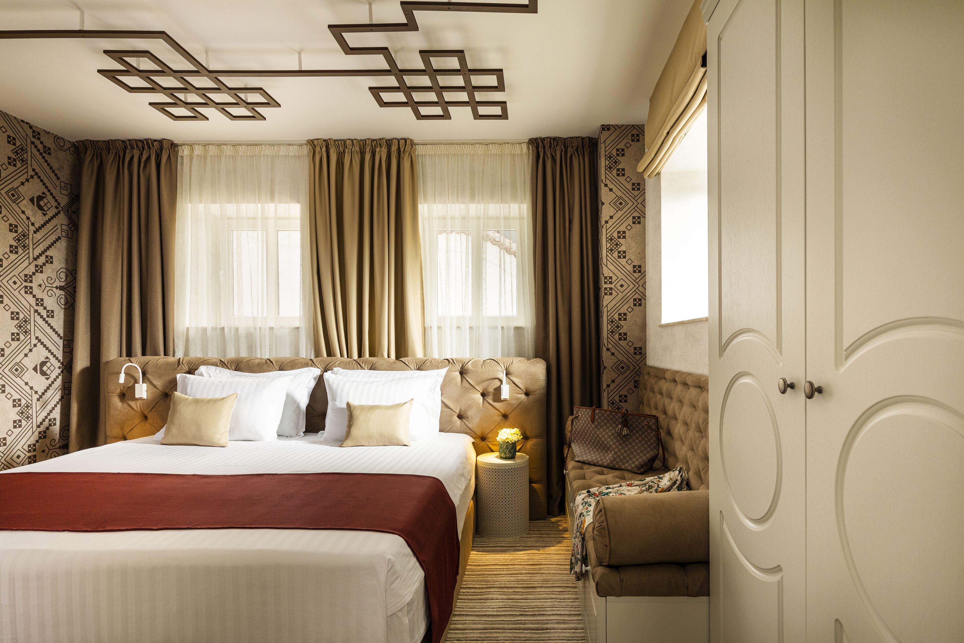 standard room | hypo-allergenic bedding, minibar, in-room safe, individually decorated