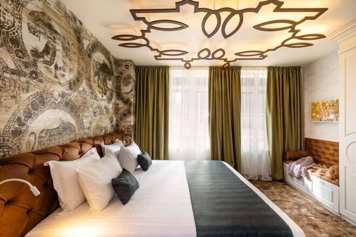 Ropa de cama hipoalergénica y minibar