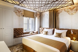 Ropa de cama hipoalergénica y minibar 