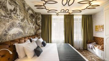 Hypo-allergenic bedding, minibar, in-room safe, individually decorated