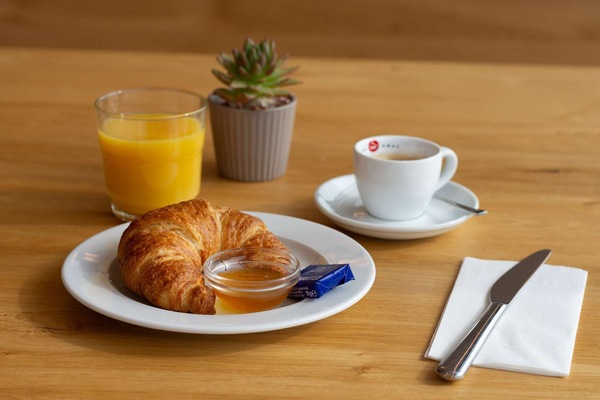 Daily buffet breakfast for a fee