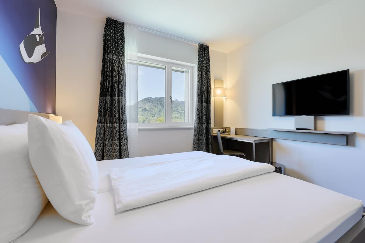 1 bedroom, in-room safe, blackout curtains, free wifi