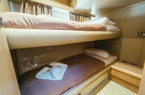 3 bedrooms, Internet