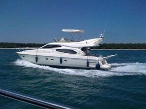 Unclassified image, 5 of 11, button - Ferretti 46 Motor yacht  (Lefkada)