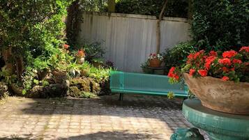 Enceinte de lâhĂ©bergement