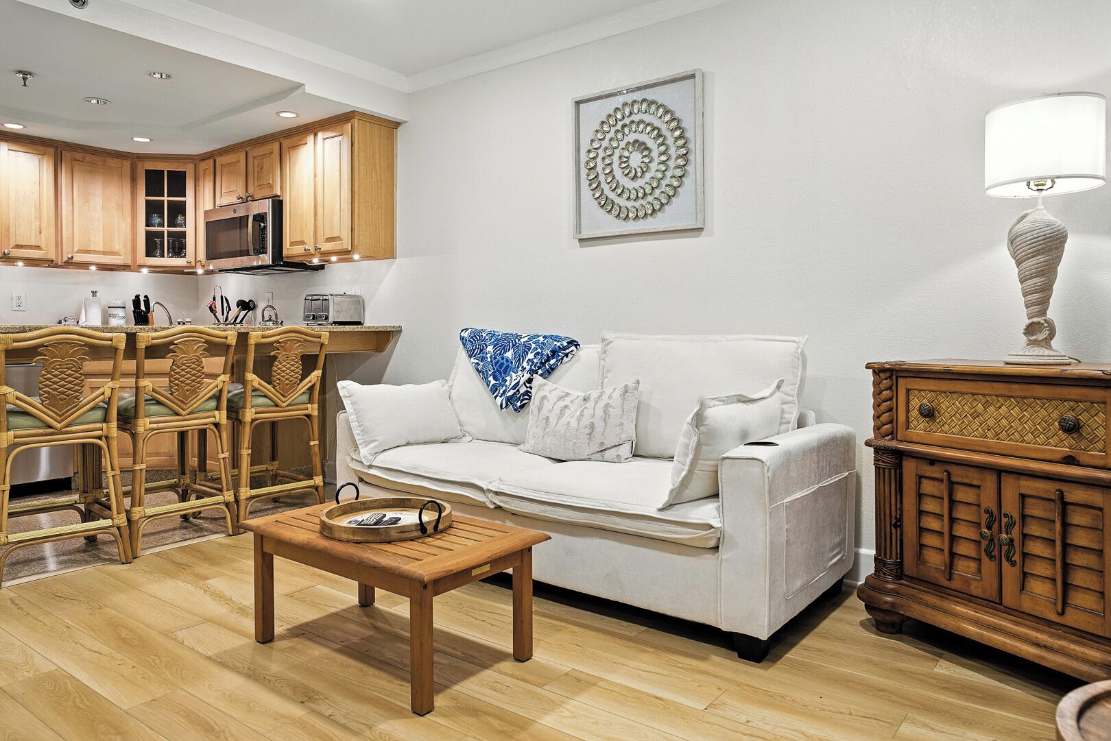 Apartment, 1 King Bed with Sofa bed | Living area