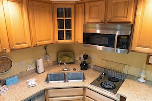 Apartment, 1 King Bed with Sofa bed | Private kitchen