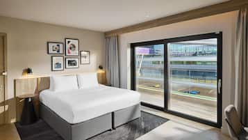 In-room safe, desk, laptop workspace, iron/ironing board