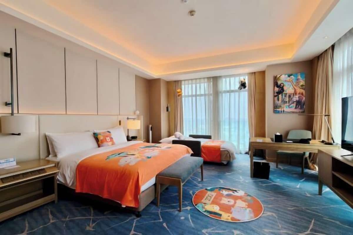 1 bedroom, premium bedding, down duvets, minibar