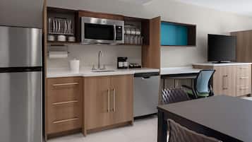 1 habitación, ropa de cama hipoalergénica y escritorio