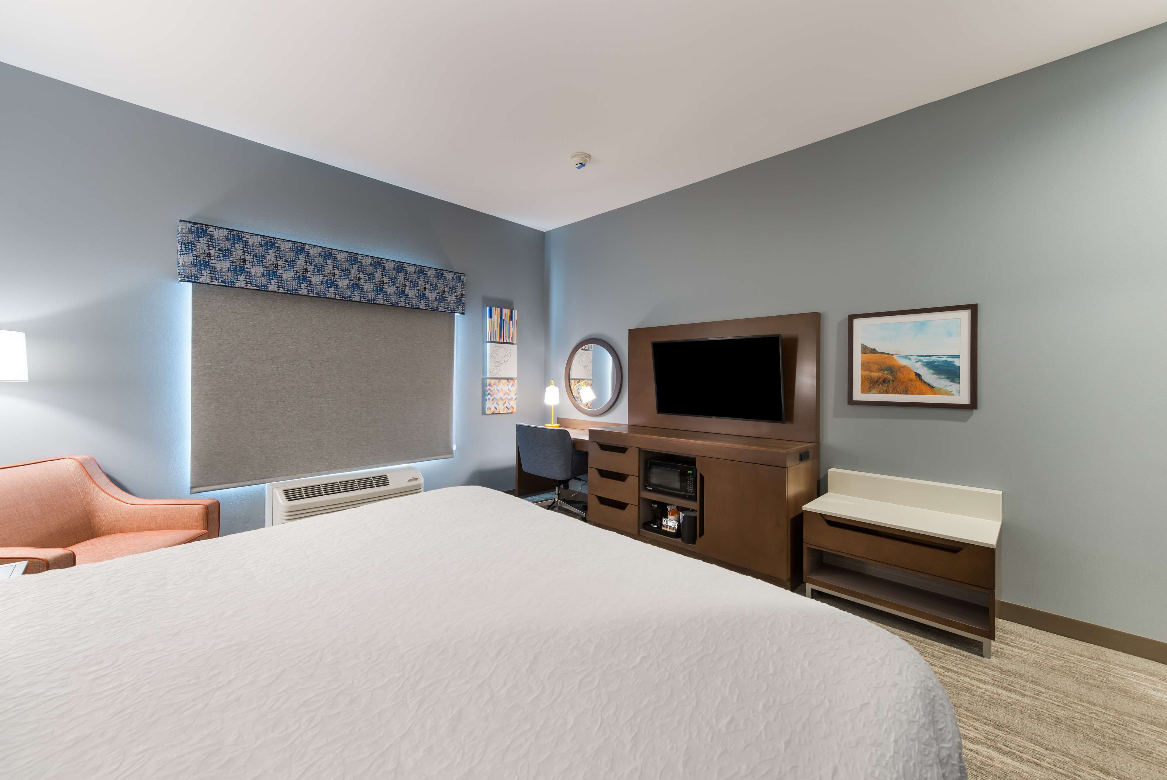 in-room safe, desk, soundproofing, free wifi