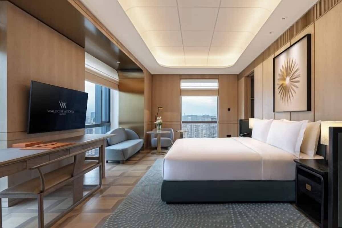 Premium bedding, free minibar, in-room safe, individually decorated