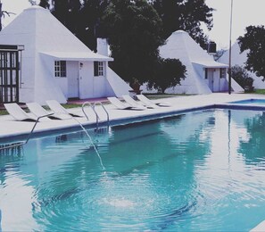 Outdoor pool - Villa Piramidal (Tepeojuma)