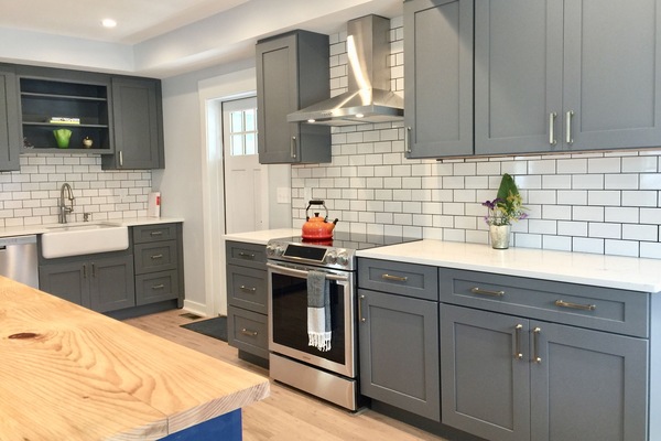 freshly renovated modern Kitchen with cabinets, countertops and appliances