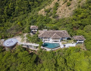 Exterior - Ocean-View Luxury Villa – All-Inclusive with Helipad, Gym & Chauffeur (Playa Ocotal)