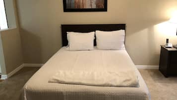 1 chambre, fer et planche à repasser, Wi-Fi, draps fournis