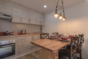 Business Apartment | Private kitchen - Etnias Apartments (Natales)