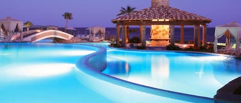 Outdoor pool, a heated pool