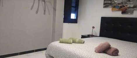 3 chambres, fer et planche Ă repasser, accĂšs au Wi-Fi (inclus)