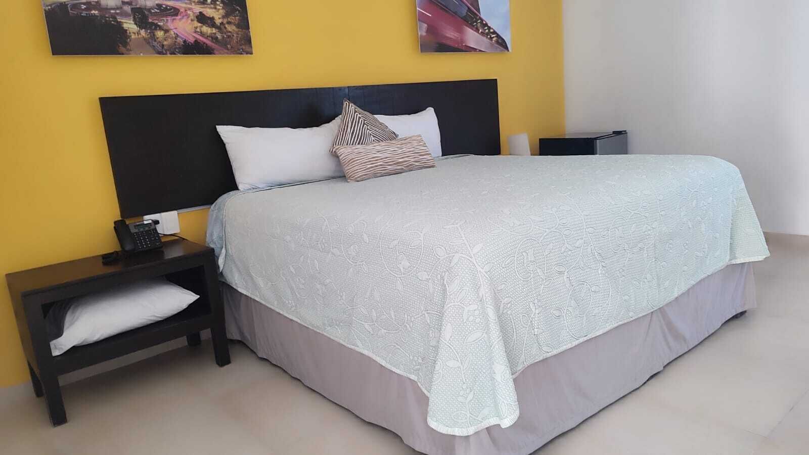 Habitación Deluxe | Escritorio, insonorización, wifi gratis y ropa de cama 