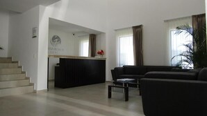 ห้องคอมฟอร์ทดับเบิล | บริเวณนั่งเล่น | ทีวีจอแบน