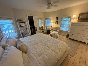 3 soverom, strykejern/-brett, wi-fi og sengetøy