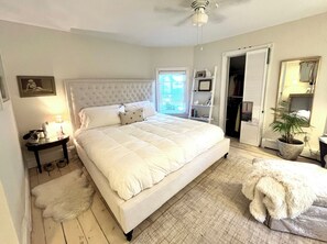 3 bedrooms, iron/ironing board, WiFi, bed sheets - Luxury at the Shore…Newly Renovated Beach House for the Entire Family (Ocean Grove)