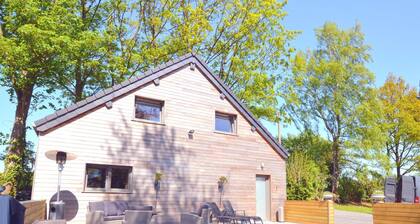 Cozy Holiday Home in Polleur with Hot Tub