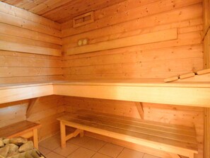 Shower - Group Retreat in Robertville (Waimes)