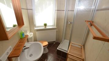 Apartment | 1 bedroom, individually furnished, bed sheets
